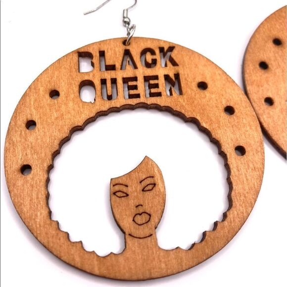 Wooden Black Queen Disk Earrings - Picture 2 of 5
